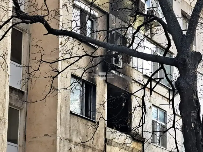 Възрастна жена загина при пожар в жилищен блок